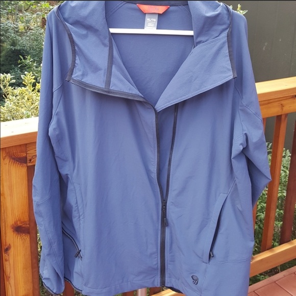 Light weight shell jacket - Picture 2 of 5